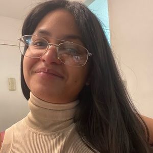 Meet your Posher, Melina